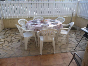Appartement 6 pers, terrasse, à 2 pas de plage et commerces, parking, option Internet - FR-1-387-153